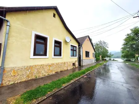 Eladó családi ház, Nagymaros 1+2 szoba 91 m² 31 M Ft