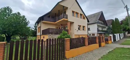 Eladó családi ház, Szendehely 3+2 szoba 256 m² 160 M Ft