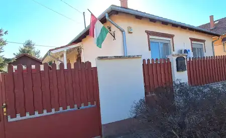 Eladó családi ház, Vácduka 4 szoba 126 m² 109 M Ft