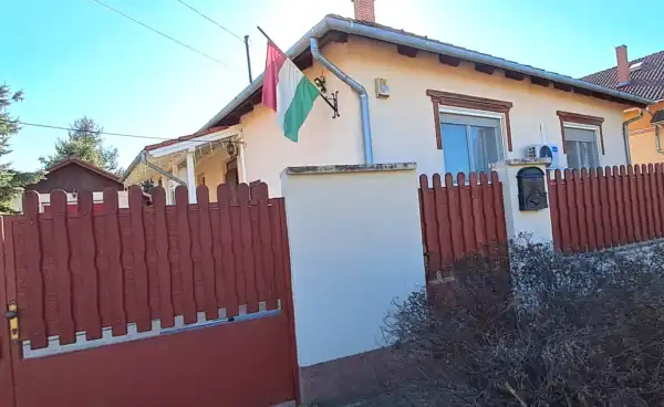 Eladó családi ház, Vácduka 4 szoba 126 m² 109 M Ft