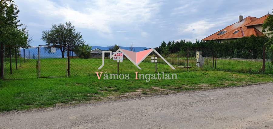 eladó  Építési telek, Vác