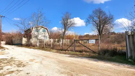 Eladó telek, Vác 2097 m² 59.8 M Ft